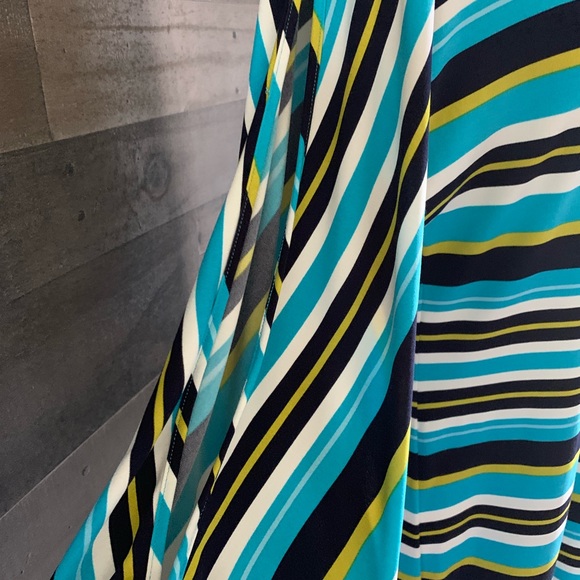 Calvin Klein Open Sleeve Dress - Picture 8 of 10